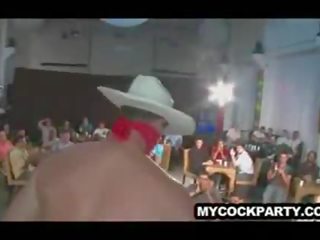 Cowboy stripper entertaining ein privat partei